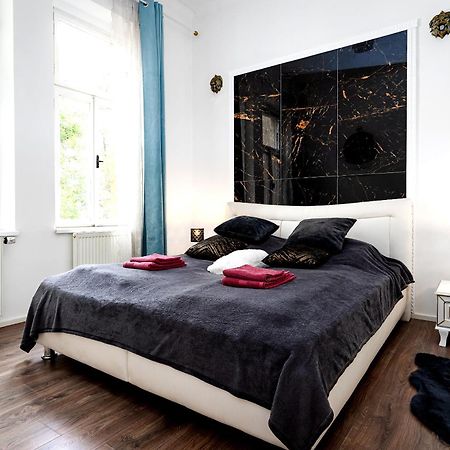 Emperors Elegance Suite Praha Bagian luar foto